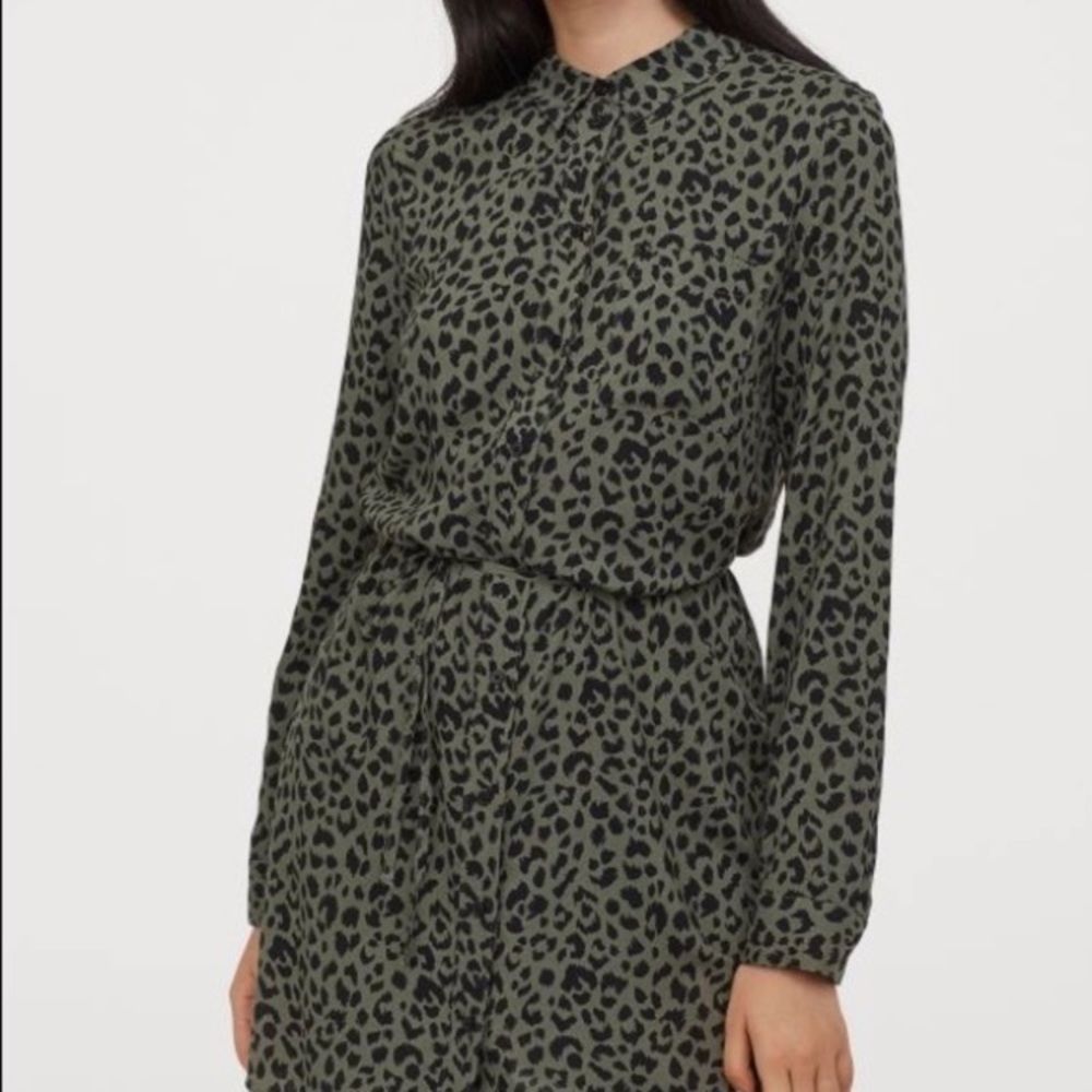 H&M Divided Green Leopard Print Long Sleeve Button-up Shirt Dress